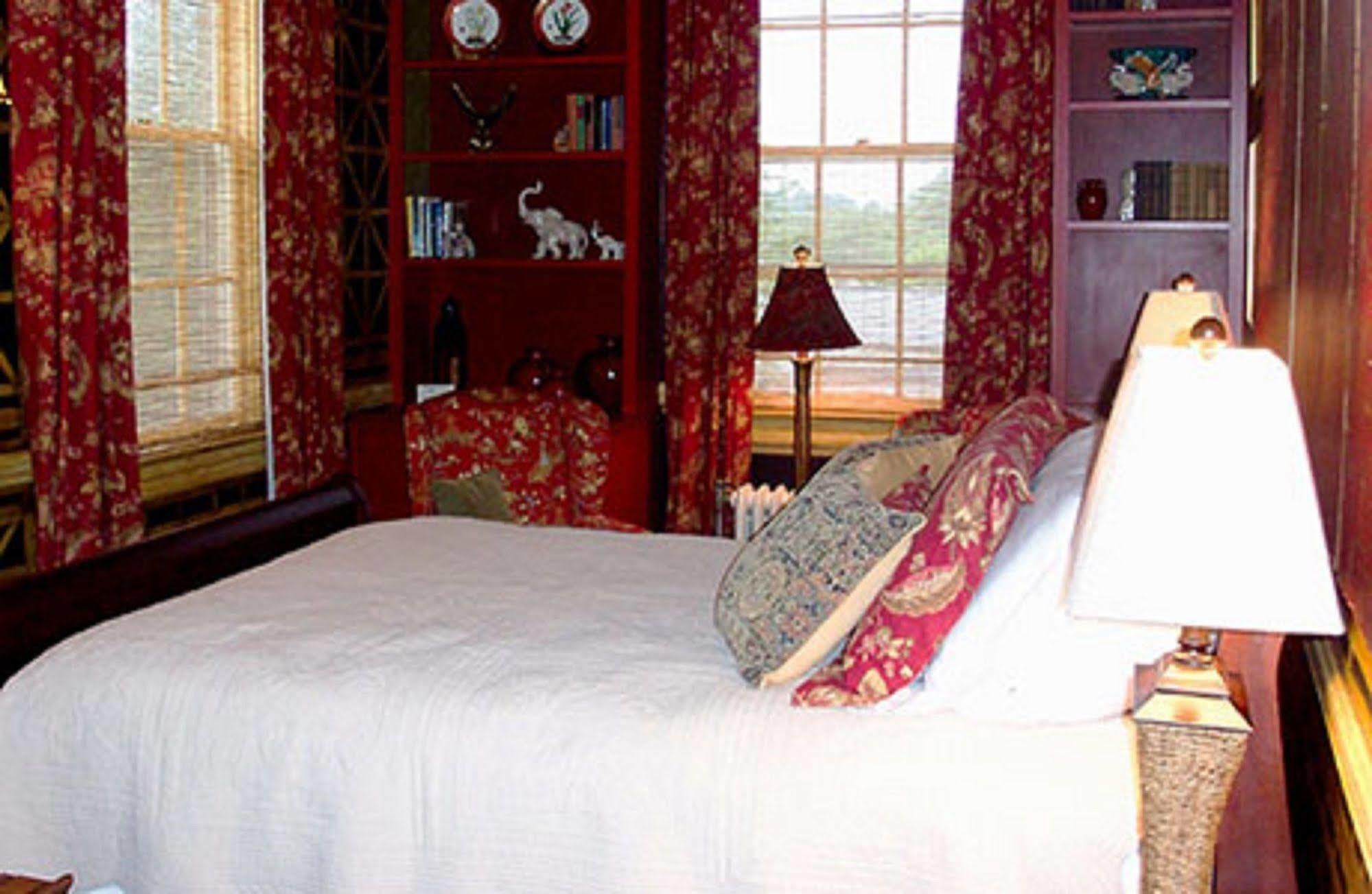 The Firehouse Inn Rutherfordton Zewnętrze zdjęcie